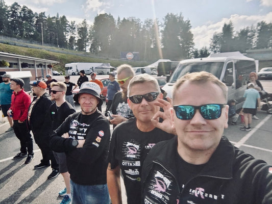 Autourheilun ystäville!